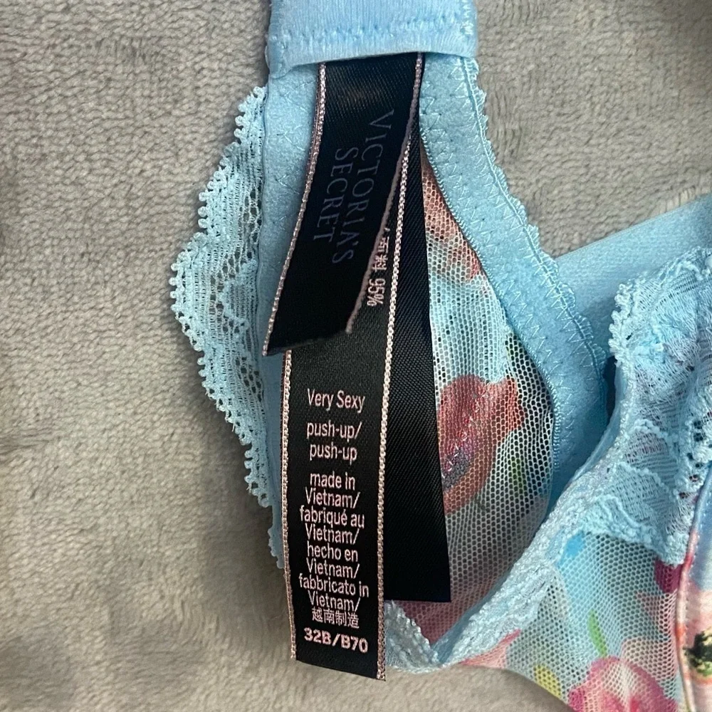 New! Victoria’s Secret Very Sexy Shine logo strap push-up bra 10267